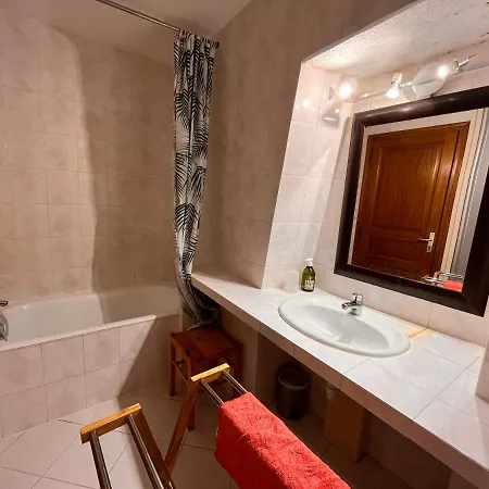 Spacieux En Face Du Port Appartement *