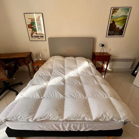 Spacieux En Face Du Port