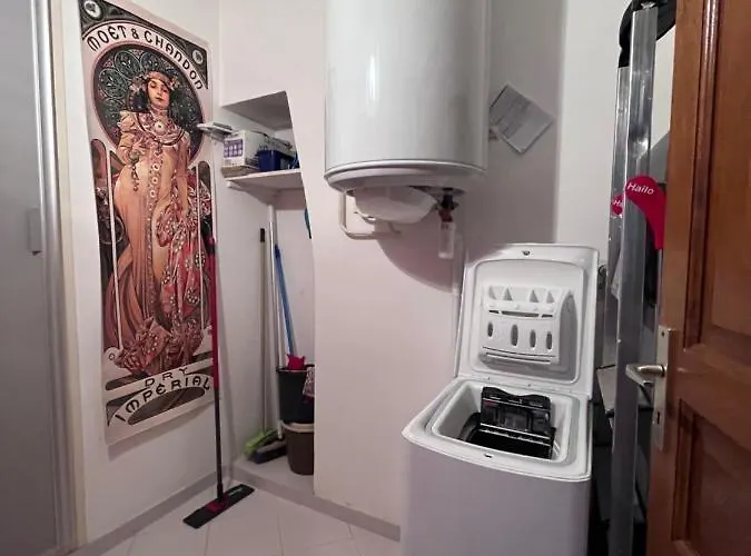 Spacieux En Face Du Port Calvi (Corsica)